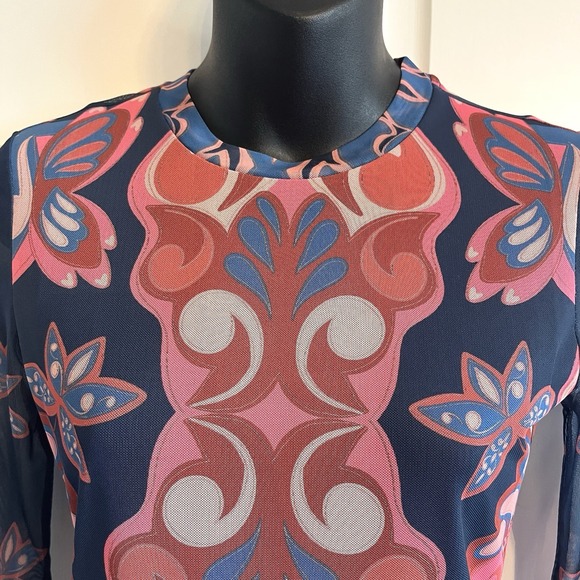 NEW Johnny Was XS Kaia Mesh Tee T-Shirt Women's Blue Pink Symmetrical Ryland - Picture 2 of 14